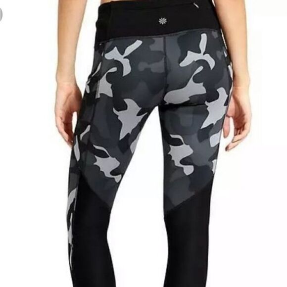 ATHLETA Black and Gray Camouflage Leggings Size Small - Picture 1 of 6
